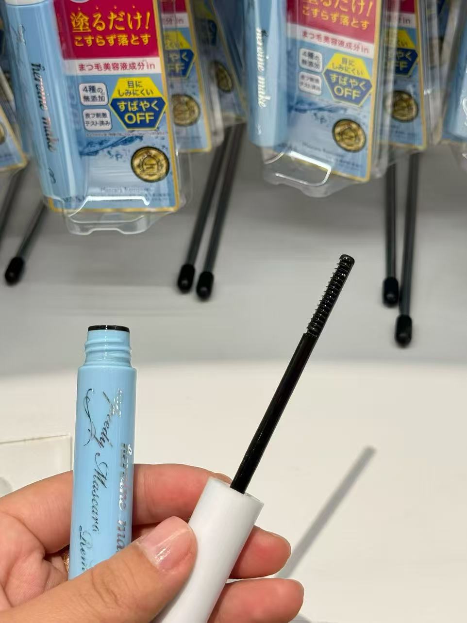 Heroine Make 睫毛膏专用卸妆液 | cosme 大赏第 2 位 温和卸除防水睫毛膏 滋养睫毛