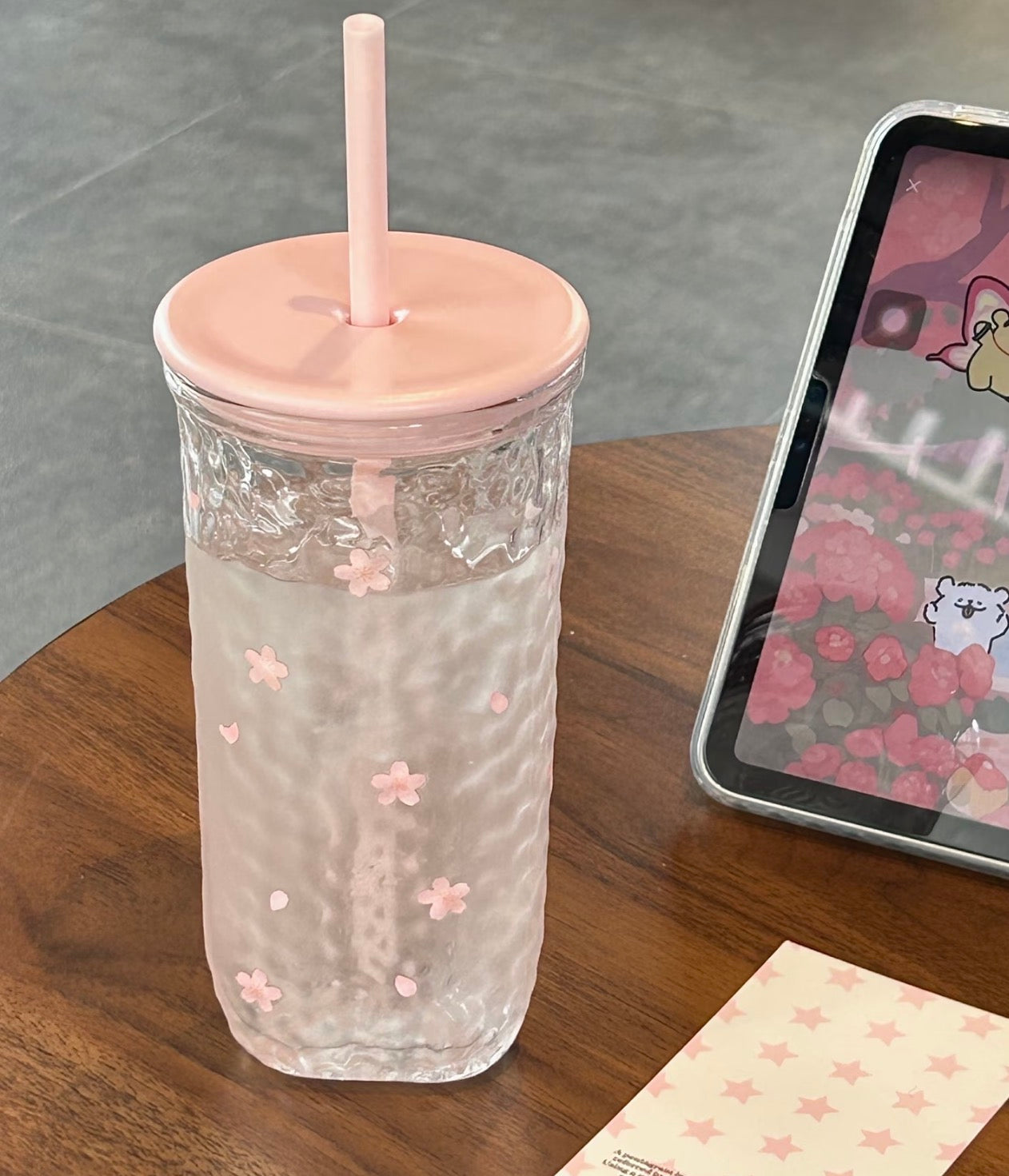 🌸 星巴克把春日樱花装进杯子里 ✨