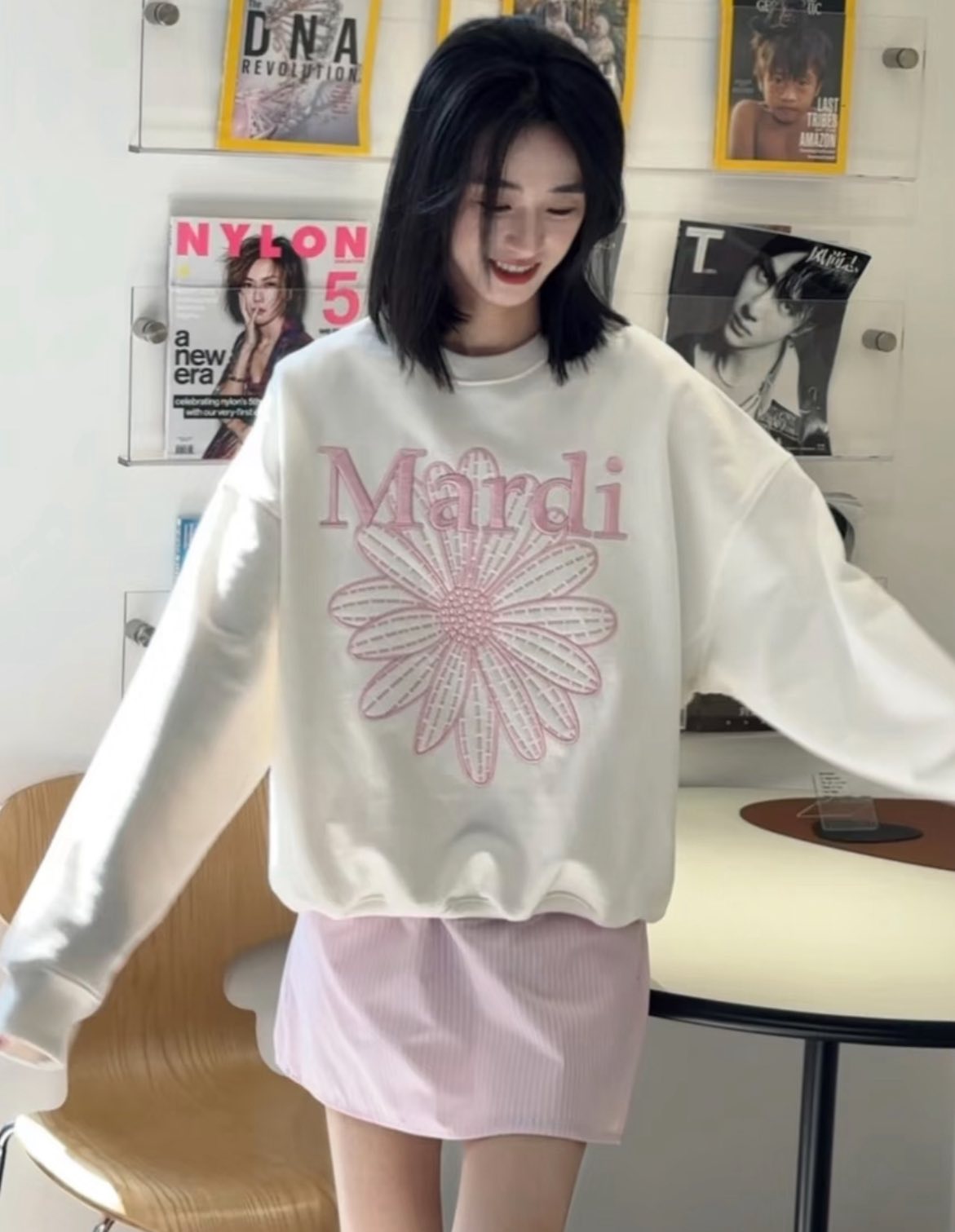 MARDI樱花粉白色卫衣现货